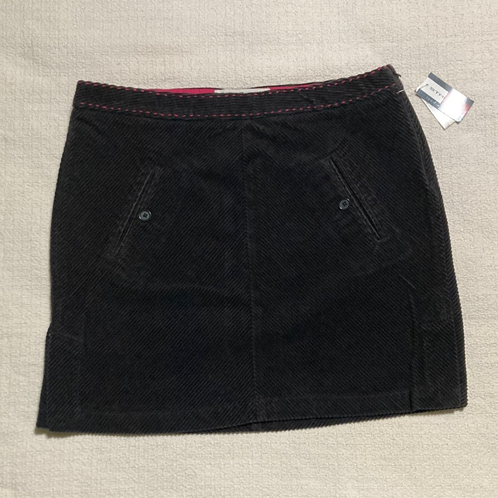 Vintage Y2K NWT Tommy Hilfiger Black Corduroy Stretch Skirt with Pocket Size 10P
